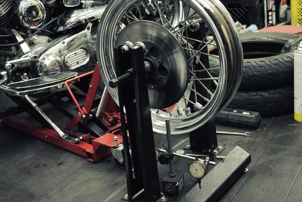 4-adjust wheel bearing end play